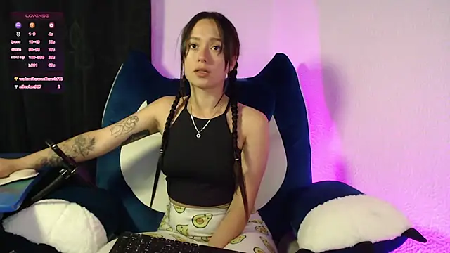 it l online show from January 17, 2:35 pm