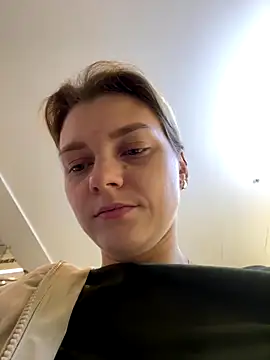 Snapshot of ValenciaShock chatting on October 10, 7:24 am ValenciaShock online show from October 10, 7:24 am