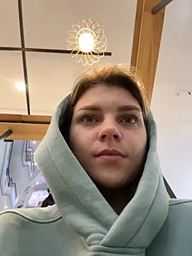 Snapshot of ValenciaShock chatting on September 18, 6:45 am ValenciaShock online show from September 18, 6:45 am