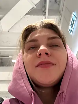 Snapshot of ValenciaShock chatting on October 12, 7:44 am ValenciaShock online show from October 12, 7:44 am