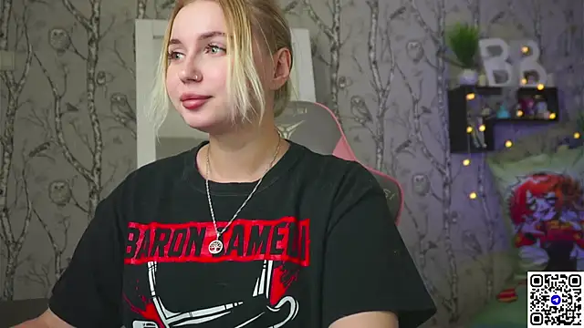 Moon Valkyrie online show from February 2, 8:02 am