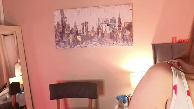 MiaFranklyn online show from October 14, 1:35 pm