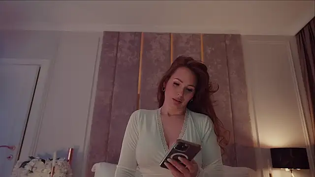 MilaDYstarlight online show from February 20, 5:36 pm