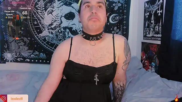 Snapshot of Lexxxxx_ chatting on October 15, 8:44 pm Lexxxxx  online show from October 15, 8:44 pm