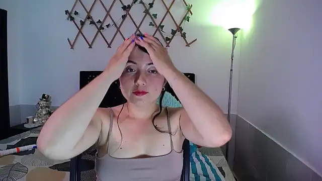 Snapshot of naughty_girl_4u chatting on October 30, 11:17 pm naughty girl 4u online show from October 30, 11:17 pm