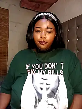 Snapshot of Aalyiah445 chatting on October 21, 6:23 pm Aalyiah445 online show from October 21, 6:23 pm