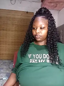 Snapshot of Aalyiah445 chatting on September 23, 7:56 pm Aalyiah445 online show from September 23, 7:56 pm