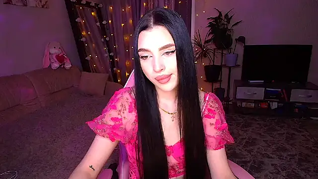   Malika   online show from December 3, 4:42 pm