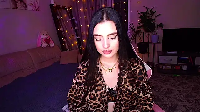   Malika   online show from November 30, 2:21 pm