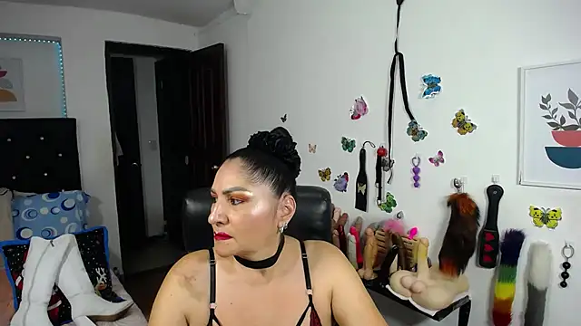 Snapshot of mature_bigboobs10 chatting on October 8, 5:01 am mature bigboobs10 online show from October 8, 5:01 am