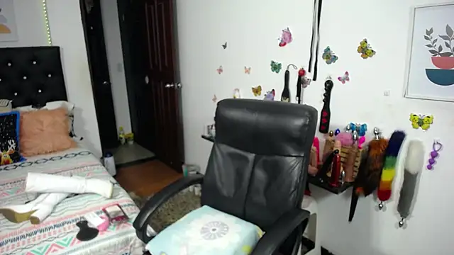 Snapshot of mature_bigboobs10 chatting on September 26, 3:15 am mature bigboobs10 online show from September 26, 3:15 am