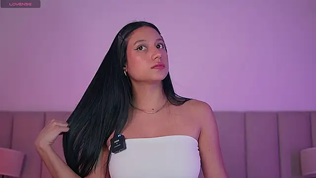 Snapshot of Alison_Miller9 chatting on September 19, 2:54 am Alison Miller9 online show from September 19, 2:54 am