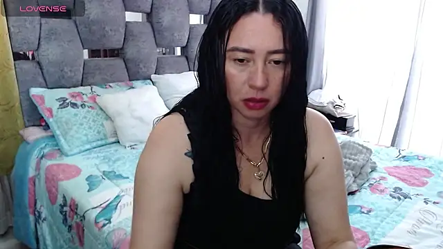 sara hott 1 online show from October 9, 5:39 pm