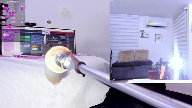 Snapshot of Soraya_Davis chatting on September 27, 9:38 am Soraya Davis online show from September 27, 9:38 am