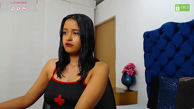 Lili666  online show from April 19, 3:17 am