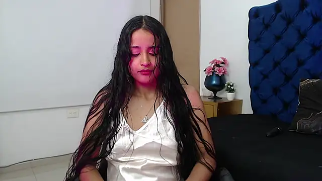 Lili666  online show from October 18, 3:20 am