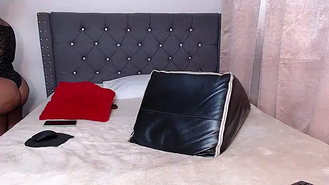 CanndyBrunett online show from November 28, 2:53 pm