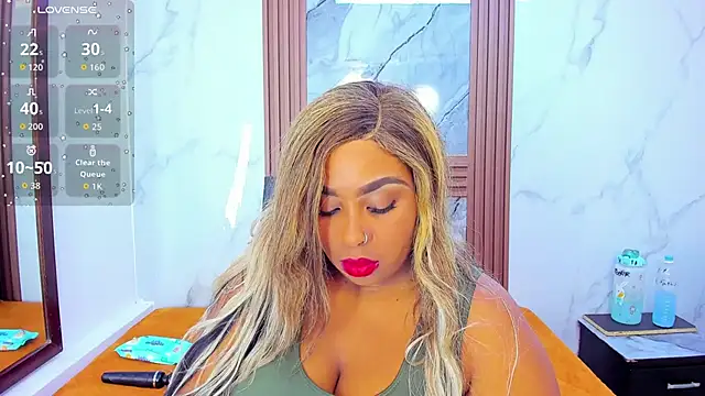 Snapshot of HannyMansonh chatting on October 16, 4:04 am HannyMansonh online show from October 16, 4:04 am