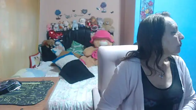 Snapshot of milfeddy_ chatting on September 18, 9:24 pm milfeddy online show from September 18, 9:24 pm