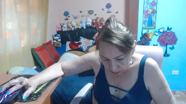 Snapshot of milfeddy_ chatting on October 10, 12:54 pm milfeddy online show from October 10, 12:54 pm