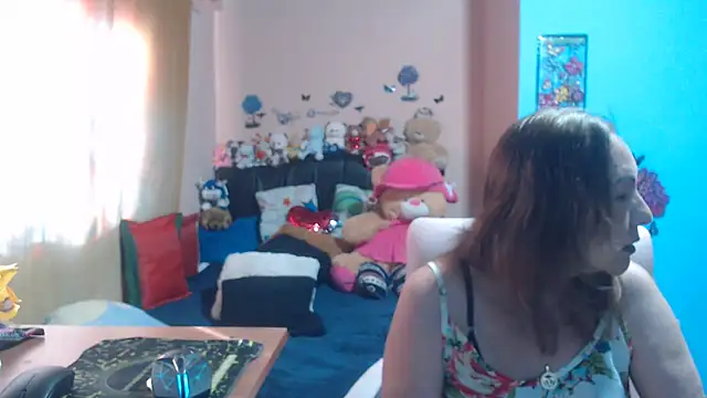 Snapshot of milfeddy_ chatting on October 9, 12:53 pm milfeddy online show from October 9, 12:53 pm