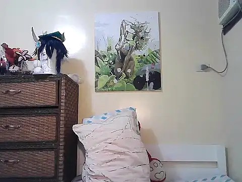 Snapshot of Kisses-13 chatting on October 2, 5:18 pm Kisses-13 online show from October 2, 5:18 pm