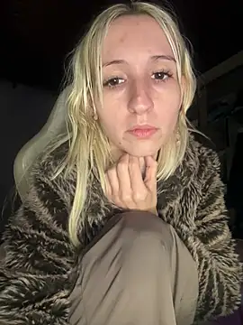 bunnydark00 online show from July 11, 3:28 am