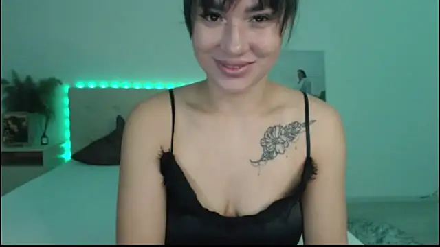 RoxannePure online show from September 24, 4:11 am