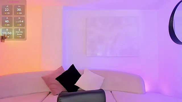 Snapshot of RossieRhoades chatting on October 10, 8:47 pm RossieRhoades online show from October 10, 8:47 pm