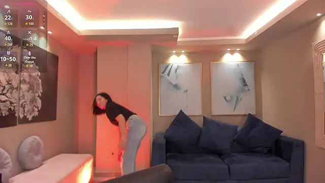 Snapshot of RossieRhoades chatting on October 8, 8:35 pm RossieRhoades online show from October 8, 8:35 pm