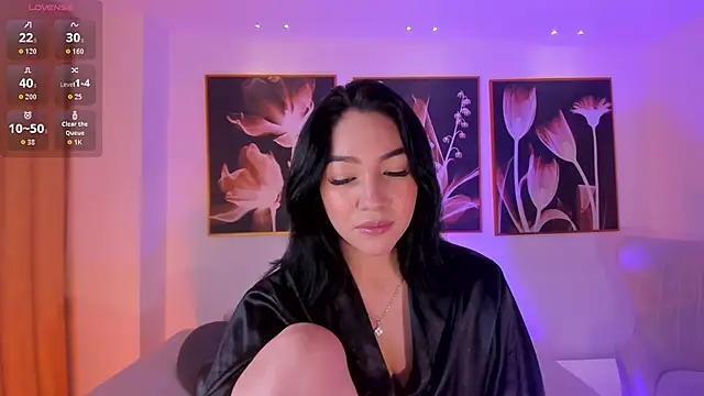 Snapshot of RossieRhoades chatting on October 25, 9:21 pm RossieRhoades online show from October 25, 9:21 pm