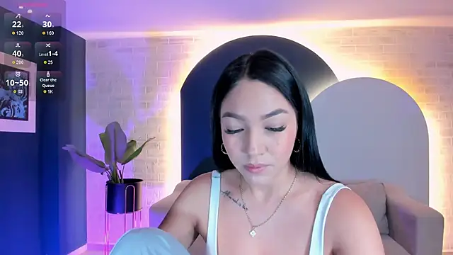 Snapshot of RossieRhoades chatting on October 21, 8:02 pm RossieRhoades online show from October 21, 8:02 pm