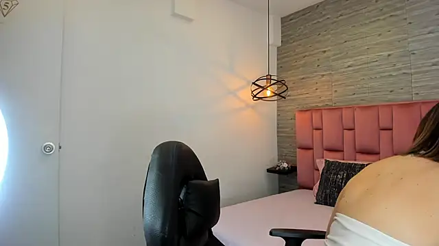 Snapshot of SarahDeyvis chatting on September 23, 1:09 pm SarahDeyvis online show from September 23, 1:09 pm