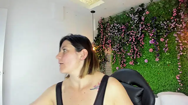 SarahDeyvis online show from February 24, 5:00 pm