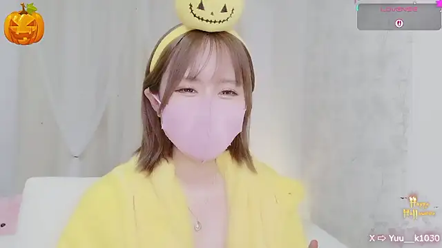 Yuu  k online show from October 29, 3:04 pm