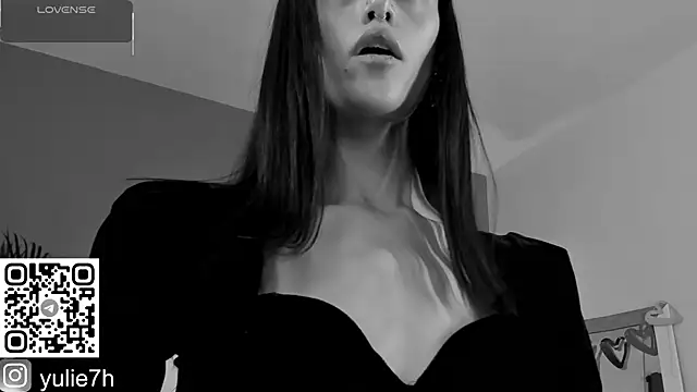  Jessy Moon  online show from March 3, 7:20 pm