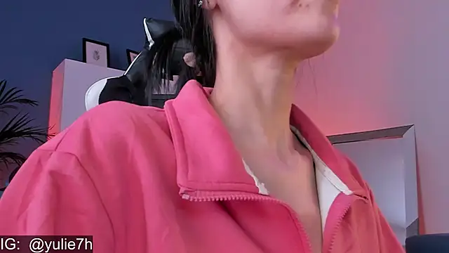  Jessy Moon  online show from November 9, 7:32 pm