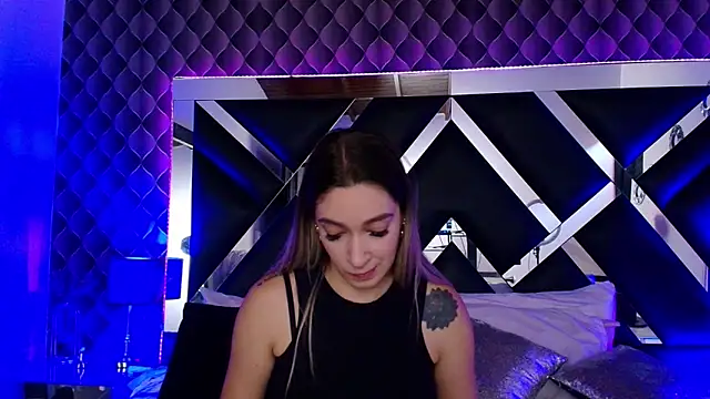 victoriaa lee  online show from September 29, 7:52 pm