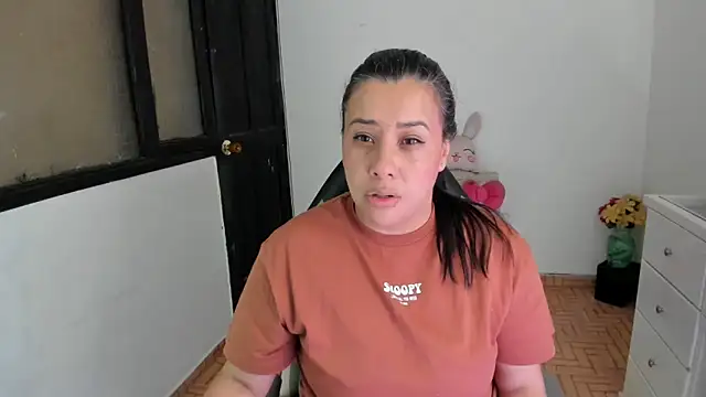 Snapshot of smile_sweetpao chatting on October 22, 12:04 am smile sweetpao online show from October 22, 12:04 am