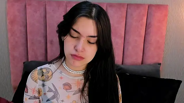 Alexa Thaylor  online show from November 15, 1:12 pm