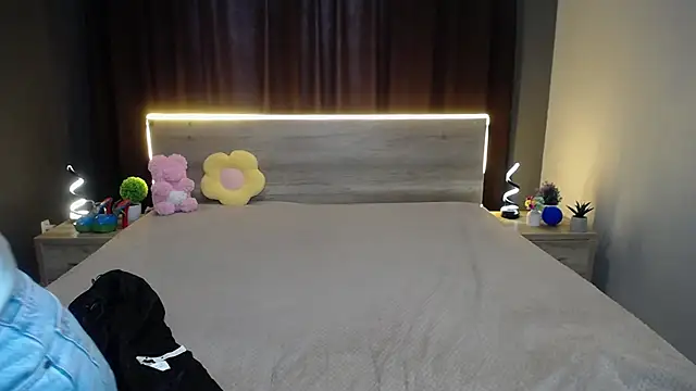 Snapshot of JasmineAsha chatting on October 14, 7:11 am JasmineAsha online show from October 14, 7:11 am