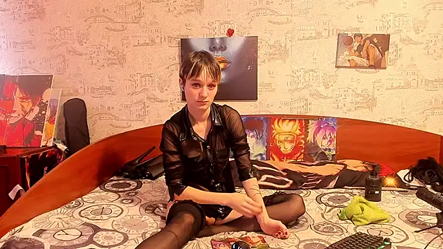 Snapshot of KagamiTayga chatting on October 15, 9:56 am KagamiTayga online show from October 15, 9:56 am