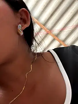 Snapshot of emilyharber chatting on October 15, 9:06 pm emilyharber online show from October 15, 9:06 pm