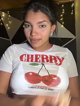 Snapshot of emilyharber chatting on October 17, 7:28 pm emilyharber online show from October 17, 7:28 pm