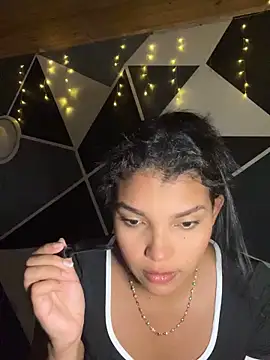 Snapshot of emilyharber chatting on October 1, 8:47 pm emilyharber online show from October 1, 8:47 pm