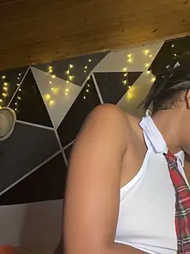 Snapshot of emilyharber chatting on September 29, 7:08 pm emilyharber online show from September 29, 7:08 pm