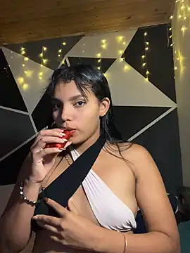 Snapshot of emilyharber chatting on September 20, 7:01 pm emilyharber online show from September 20, 7:01 pm