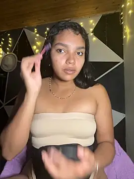 Snapshot of emilyharber chatting on October 10, 8:14 pm emilyharber online show from October 10, 8:14 pm