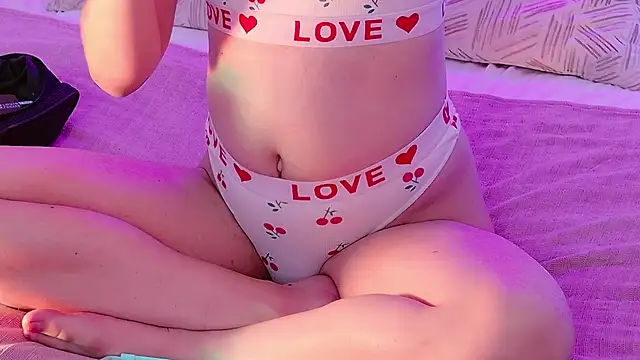 EffyEfans online show from September 26, 4:32 am