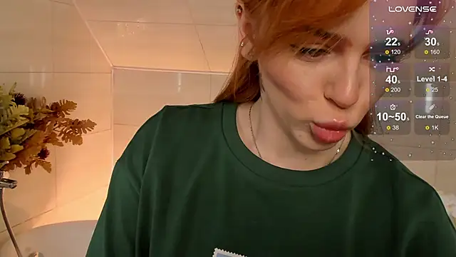 Snapshot of Phoenix_Margo chatting on September 19, 4:22 am Phoenix Margo online show from September 19, 4:22 am